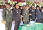 Kapolres-Belu-Bersama-Ketua-Bhayangkari-dan-Pejabat-Utama-Hadiri-Upacara-Peringatan-HUT-ke-79-Tentara-Nasional-Indonesia