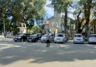 Jamin-Keamanan-Sekaligus-Cegah-Laka-Lantas,-Satuan-Lalu-Lintas-Polres-Belu-Rutin-Atur-Lalu-Lintas-di-Gereja-Saat-Ibadah-Minggu