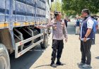 Cegah-Penyalahgunaan-BBM-Subsidi,-Polres-Belu-Lepas-Tangki-Modifikasi-Dua-Truk-Tronton-yang-Diamankan