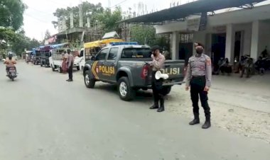 Imbauan-Cegah-Covid-19-di-Pasar-Lama,-Sat-Samapta-Polres-Belu-Minta-Warga-Jaga-Jarak--dan-Pakai-Masker
