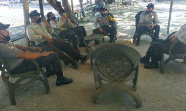 Cegah-Covid-19-di-Hari-Pertama-Lebaran,-Polsek-Kakuluk-Mesak-Lakukan-Patroli-Dialogis-di-Sejumlah-Tempat-Wisata