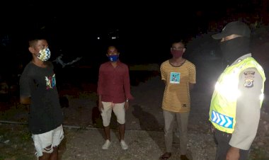 Menuju-New-Normal,-Anggota-Polsek-Raimanuk-Ingatkan-Warga-Pentingnya-Patuhi-Protokol-Kesehatan-Pemerintah