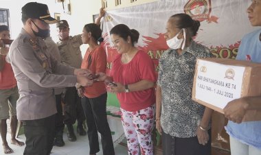 Puncak-Baksos-Hari-Bhayangkara-Ke-74,-Polres-Belu-Salurkan-Sembako-Hingga-Masker-Gratis-untuk-Masyarakat-Terdampak-Covid-19