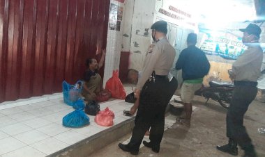 Ditengah-Pandemi-Covid-19,-Peleton-Siaga-Polres-Belu-Selipkan-Pesan-Kamtibmas-untuk-Masyarakat-di-Sela-Patroli-Dialogisnya