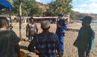 Adaptasi-Kebiasaan-Baru,-Sat-Pol-Air-Polres-Belu-Imbau-Warga-Jangan-Abaikan-Protokol-Kesehatan