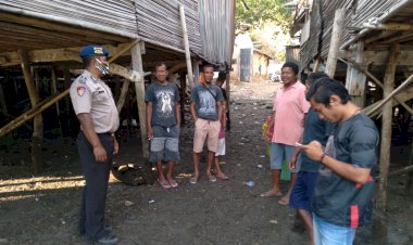 Sat-Pol-Air-Polres-Belu-Pinta-Warga-Jalani-Kebiasan-Baru-dengan-Jaga-Jarak-dan-Pakai-Masker-Kala-Beraktivitas