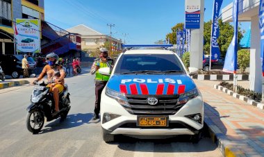Penling-di-Jalur-Ini,-Sat-Lantas-Polres-Belu--Ajak-Masyarakat-Tertib-Berlalu-Lintas--dan-Patuhi-Protokol-Kesehatan