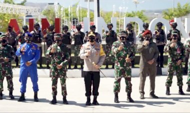 Dari-Tapal-Batas-Motaain,-Kapolda-NTT-Bersama-Pimpinan-TNI-NTT-Ucapkan-Dirgahayu-TNI-ke-75,-Simak-Videonya