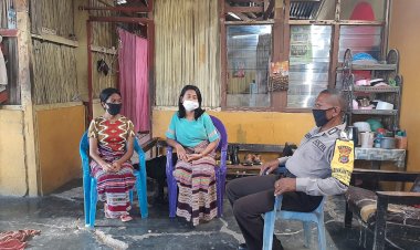 Dukung-Pilkada-yang-Sehat,--Bhabinkamtibmas-Polsek-Kakuluk-Mesak-Imbau-Warga-Tetap-Patuhi-Prokes-Covid-19