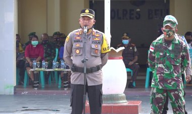 Kawal-Pemungutan-Suara,-Kapolres-Belu-Imbau-Anggota-TNI-Polri-Tegakkan-Disiplin-Prokes