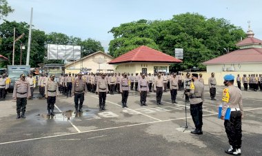 H-2-Coblos,-Kapolres-Belu-AKBP-Khairul-Saleh-Lepas-Personil-Pengamanan-TPS