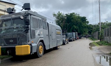 Amankan-Pleno-Pilkada,-Polres-Belu-Siagakan-Kendaraan-Taktis-di-Hotel-Matahari