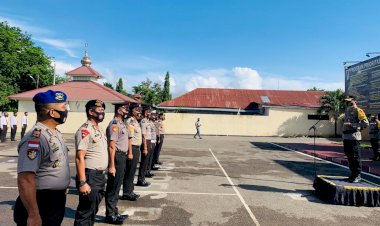 Kapolres-Belu-Pimpin-Upacara-Kenaikan-Pangkat-Personil-Polres-Belu-dan-Brimob-Kompi-2-Yon-A-Pelopor-Belu
