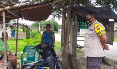 Tetap-Patuhi-Prokes-di-Tengah-Pandemi,-Seru-AIPDA-Bram-Duka-ke-Warga-Dusun-Haliwen
