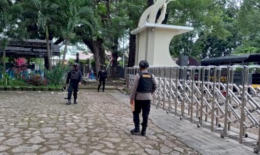 Misa-Kamis-Putih,-Brimob-Kompi-3-Batalyon-A-Pelopor-Belu-Lakukan-Sterilisasi-di-Gereja