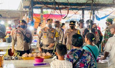 Kepung-Pasar-Baru-Atambua,-Polres-Belu-dan-Instansi-Terkait-Gelar-KRYD-dengan-Sasaran-Premanisme