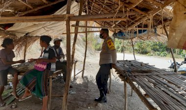 BRIPKA-Adi-Ballo-Minta-Warga-Disiplin-Kenakan-Masker-Agar-Tidak-Tertular-Covid-19