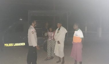 Serius-Cegah-Covid-19,-Polsek-Lamaknen-Sampaikan-Imbauan-Prokes-kepada-Warga-Saat-Patroli-Malam
