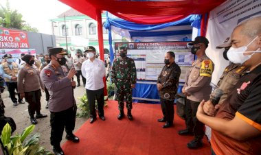 Berkunjung-ke-Kelurahan-Cilangkap,-Panglima-dan-Kapolri-Apresiasi-Peran-4-Pilar-Tekan-Kasus-Corona