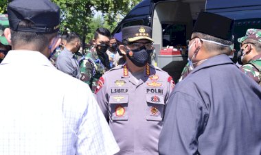 Panglima-TNI-dan-Kapolri-Tinjau-Vaksinasi-Massal-di-JIEXPO-dan-Pesantren-Al-Hamidi-Jakarta