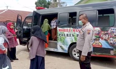 Pakai-Mobile-Masker,-Polres-Belu-Beri-Layanan-Antar-Jemput-Anak-Panti-Asuhan-untuk-Vaksinasi