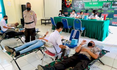 Soliditas-untuk-Kemanusiaan,-Personil-Polres-Belu-Ikut-Donor-Darah-Sambut-Hari-Juang-TNI-AD