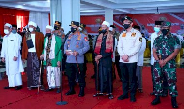Apresiasi-Ulama-Di-Banten-Ikuti-Vaksinasi,-Kapolri:-Kabar-Baik-dan-Motivasi-Bagi-Masyarakat 