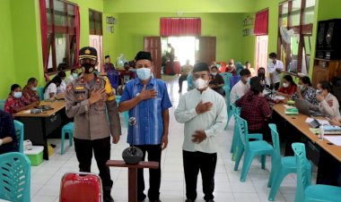 Dukung--Program-1-Juta-Vaksinasi,-Polres-Belu-bersama-PCNU-dan-Kemenag-Gelar-Vaksinasi-Booster-Siang-dan-Malam-Hari