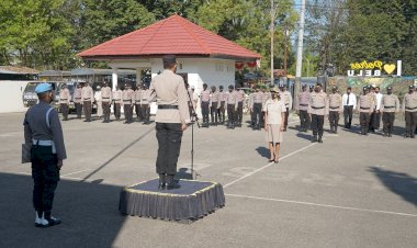 Kapolres-Belu,-AKBP-Yosep-Krisbiyanto-Pimpin-Upacara-Kenaikan-Pangkat-ASN-Polri