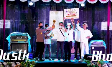 Tutup-Festival-Musik-Jalanan,-Kapolri-Komitmen-Bangun-Ruang-Demokrasi-yang-Positif-untuk-Jaga-Persatuan