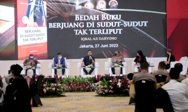 Akpol-96-Luncurkan-Buku-'Berjuang-di-Sudut-sudut-Tak-Terliput'