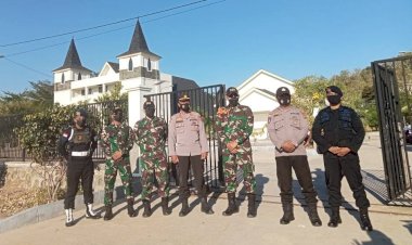 Bersinergi,-Polsubsektor-Motaain-Bersama-Brimob-dan-Satgas-Pamtas-Amankan-Hari-kedua-Prosesi-Naifeto-Lalean