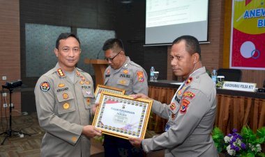 Berprestasi-di-Bidang-Kehumasan,-Polres-Belu-Terima-Penghargaan-dari-Kapolda-NTT