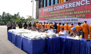 Sejarah-Baru-Polda-Riau-Ungkap-Kasus-Narkoba,-Amankan-203-KG-Sabu-dan-404.491-Butir-Ekstasi