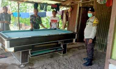 Turun-Menyapa-Warga,-AIPDA-Remi-Kala-Minta-Pemuda-dusun-Lianain-Jauhi-Judi-dan-Minuman-Keras