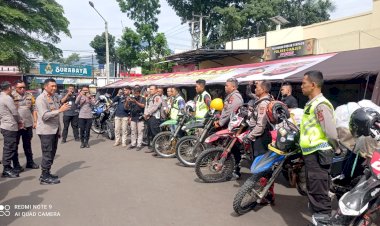 Distribusikan-Bantuan-untuk-Korban-Gempa-di-Daerah-Pelosok,-Polri-Gunakan-Motor-Trail