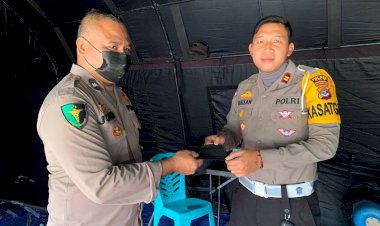 Ops-Lilin-Turangga-2022,-Satgas-Ban-Ops-Cek-Kesehatan-dan-Beri-Bekal-Kesehatan-untuk-Personil-Pengamanan-Nataru