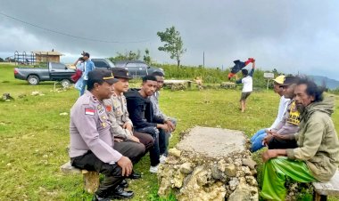 Dua-Hari-Lakukan-Pengamanan,-Polsek-Lamaknen-Selipkan-Pesan-kamtibmas-Kepada-Ratusan-Pengujung-Wisata-Fulan-Fehan