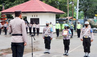 Satu-Personelnya-di-Pecat-dari-Polri,-Kapolres-Belu-Pimpin-Langsung-Upacara-PTDH