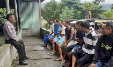 Jumat-Curhat,-Kapolsek-Lamaknen-Tampung-Keluhan-dan-Minta-Warga-Pasar-Tak-Segan-Laporkan-Gangguan-Kamtibmas