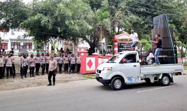 Jamin-Situasi-Kondusif,-Ratusan-Personel-Polres-Belu-Kawal-dan-Amankan-Aksi-Damai-Forum-Solidaritas-Outsourcing-Belu
