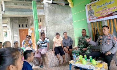 Jauhi-Perbuatan-Melanggar-Hukum,-Pesan-Kapolsek-Raimanuk-Saat-Menggelar-Jumat-Curhat-Bersama-Warga-desa-Tasain