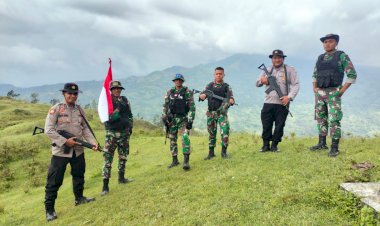 Jaga-Batas-Negara-Sekaligus-pupuk-Sinergitas,-Polsubsektor-Lakmaras-Polres-Belu-Bersama-Satgas-Pamtas-Gelar-Patroli-Perbatasan