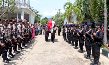 Gelar-Upacara,-Polres-Belu-Lepas-Jenazah-Almarhum-Aipda-Fonsiano-Da-Cunha-Menuju-Timor-Leste