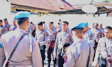 Lakukan-Pengawasan-Berkala,-Seksi-Propam-Polres-Belu-Kembali-Periksa-Sikap-Tampang-dan-Surat-surat-Anggota