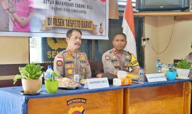 Beri-Arahan-Saat-Kunjungan-Kerja,-Kapolres-Belu-Pesan-Anggota-Polsek-Tasifeto-Barat-Jaga-Kekompakan-dan-Jadilah-Polisi-yang-Dicintai-Masyarakat