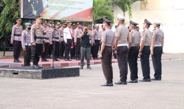 Semarak-Hari-Bhayangkara-ke-77,-Kapolres-Belu-Pimpin-Upacara-Korps-Raport-Perwira-dan-Kenaikan-Pangkat-Bintara-Polri