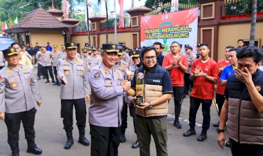 Wujudkan-Pemilu-Damai-2024,-Polri-Bersama-Wartawan-Gelar-Bhayangkara-Presisi-Seven-Soccer-Cup