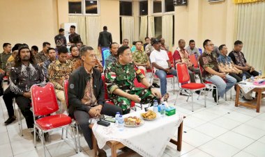 Eratkan-Silaturahmi-Menuju-Pemilu-yang-Damai,-Polres-Belu-Undang-TNI-dan-Masyarakat-Nonton-Bareng-Wayang-Kulit-Lakon-Wahyu-Cakraningrat