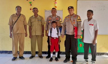 Teladani-Sifat-Sosial-Kapolres-Belu,-Bhabinkamtibmas-Polsek-Tasifeto-Barat-Sisihkan-Gaji-Bantu-Sebastianus-Fahik-Masuk-Sekolah
